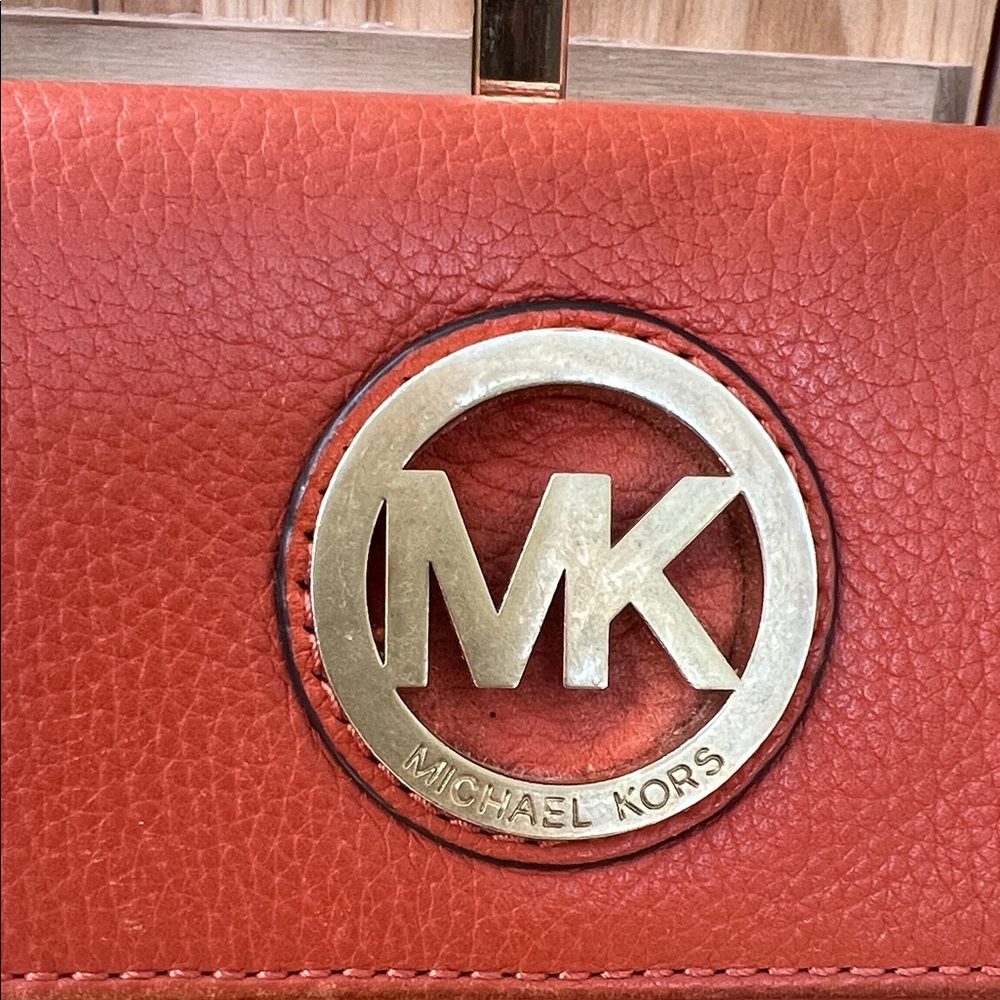 Michael Kors Fulton Orange Leather Wallet with Gold Logo - Picture 2 of 16